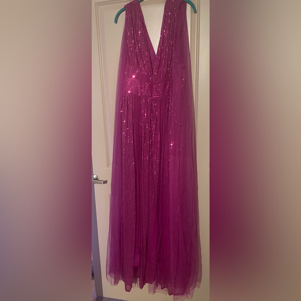 Glamorous Violet-Purple Sequin Dress - Picture 5 of 6